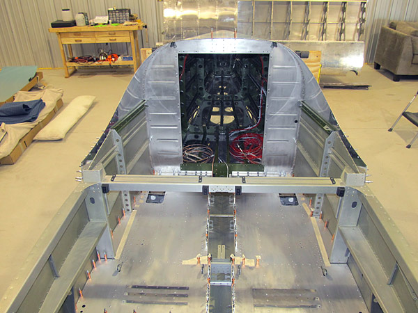 Attaching Baggage Bin Floors To Fuselage