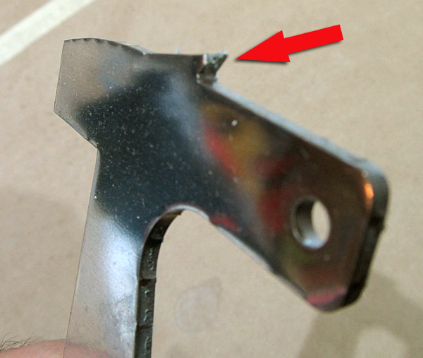 Inspect Latch Handle Notch